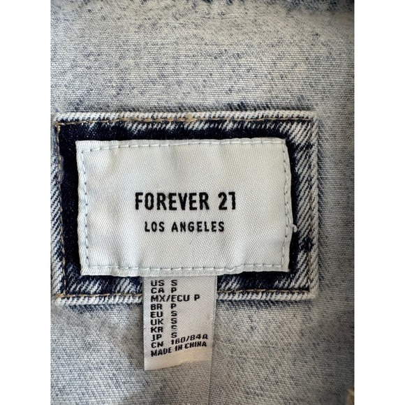 Forever 21 Distressed Denim Jacket Light Wash Oversized Jean Trucker Small - Picture 5 of 16